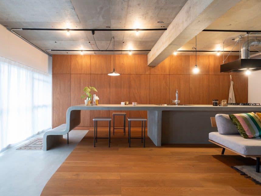 中古マンションのリノベーション後のリビングから見たキッチン