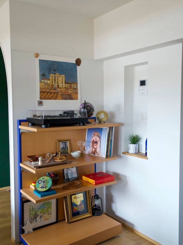 リノベーション後のリビングの棚