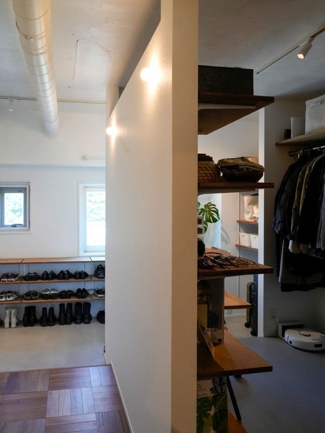 中古マンションのリノベーション後の廊下とクローゼット