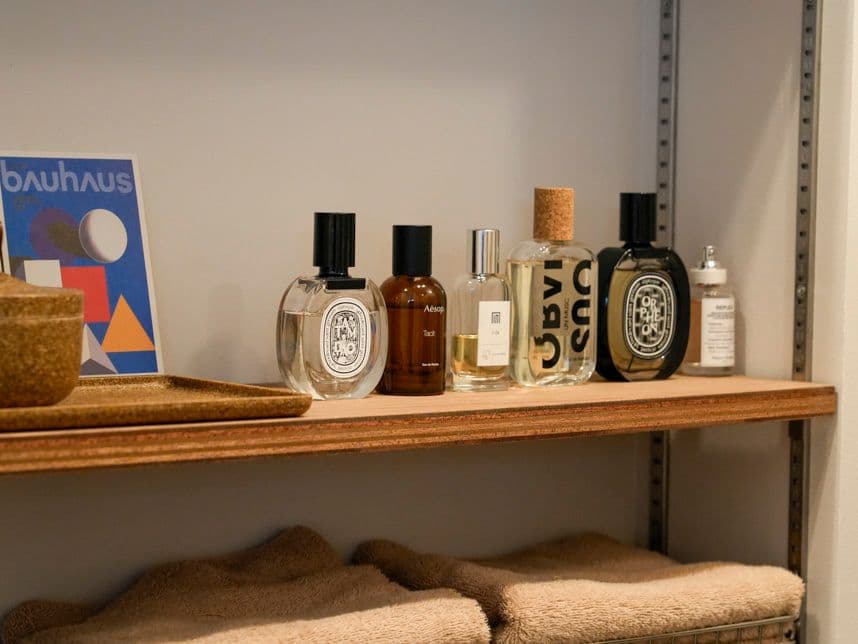 中古マンションのリノベーション後の洗面室の棚