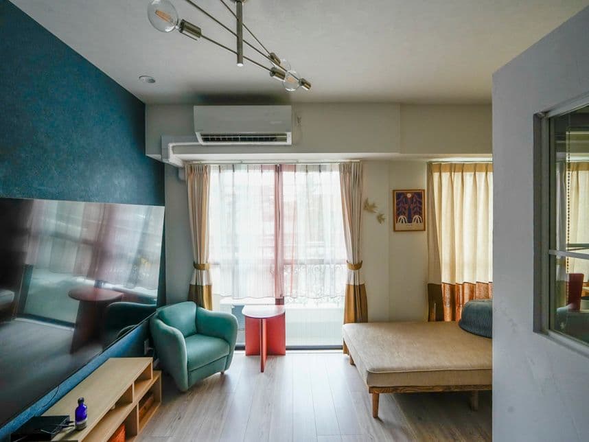 中古マンションのリノベーション後のリビングの窓辺