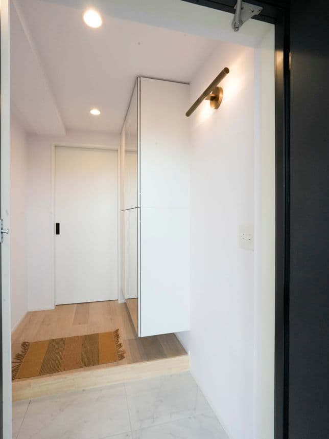 中古マンションのリノベーション後の玄関
