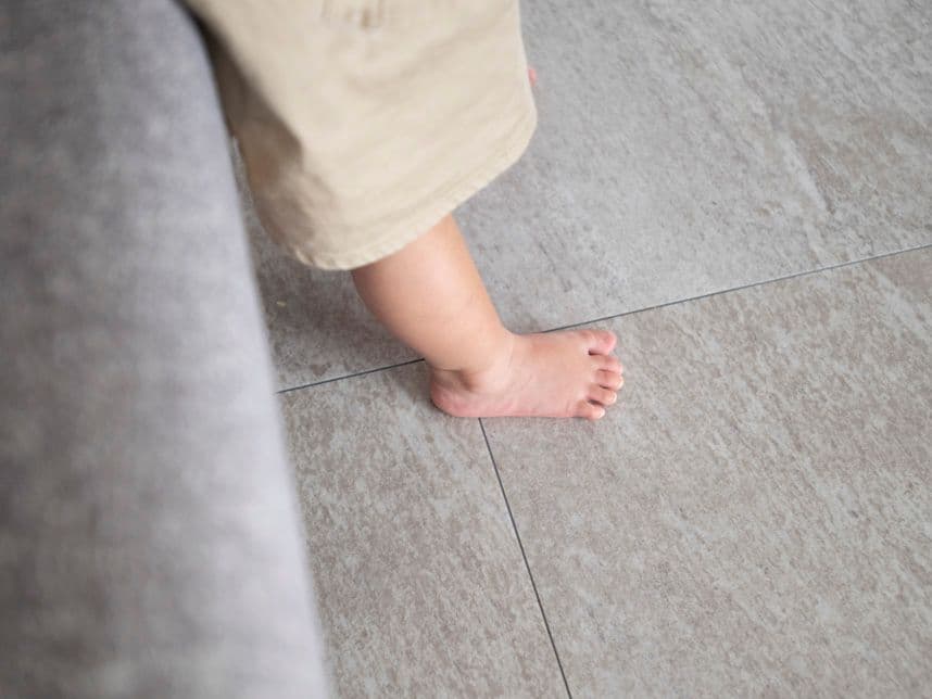 中古マンションのリノベーション後のリビングの床